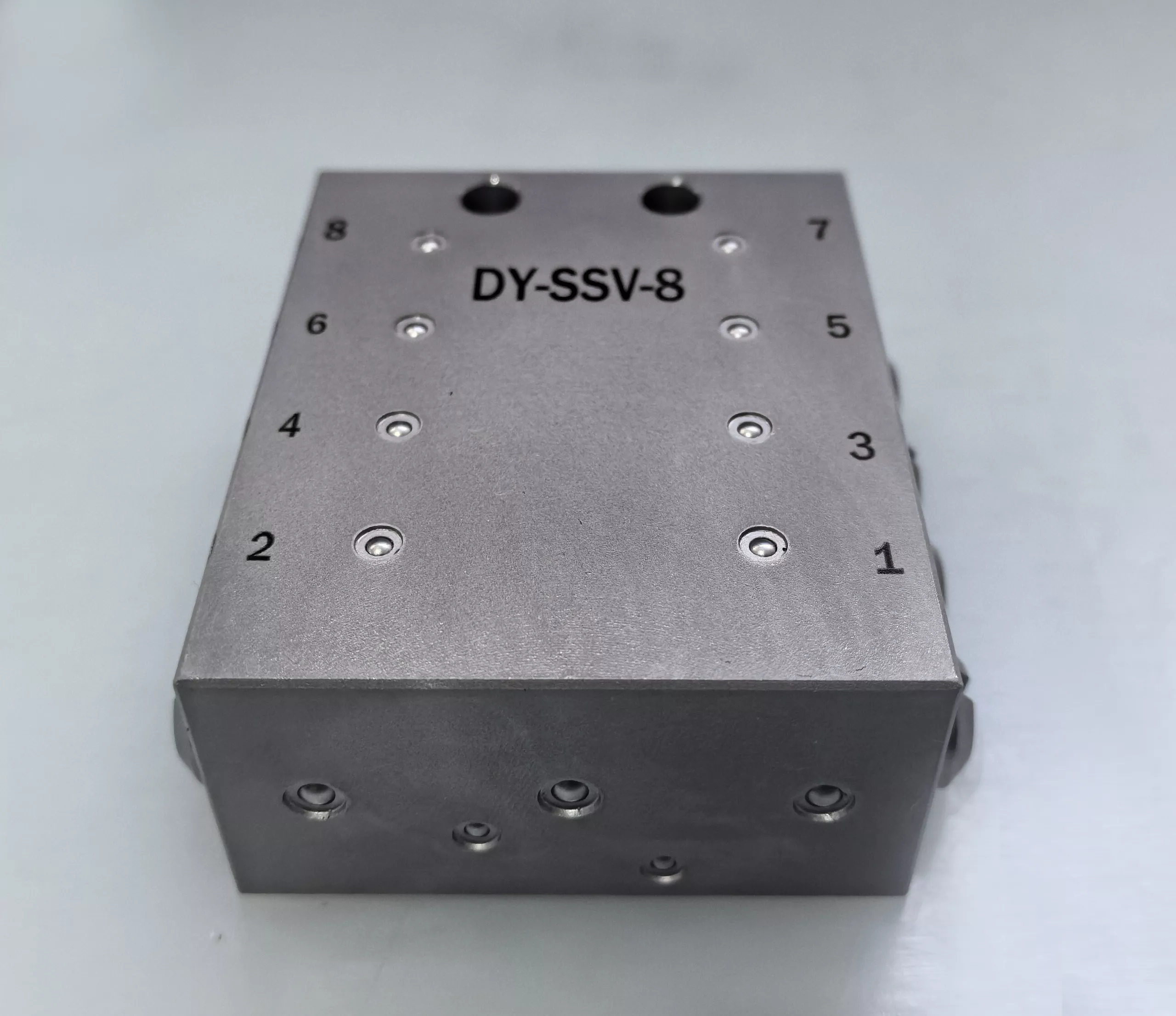 DY - SSV - 8 Distributor